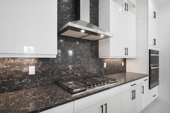 Building Photo - 12526 Solana Bay Cir