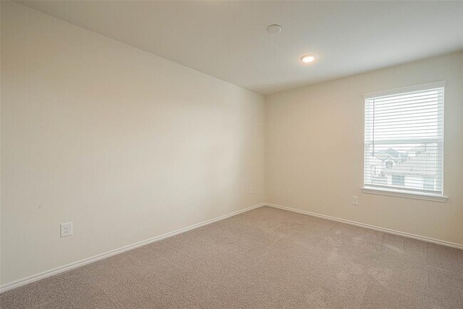 Building Photo - 25635 Royal Catchfly Rd