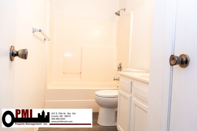 Building Photo - 2929 N 49th St