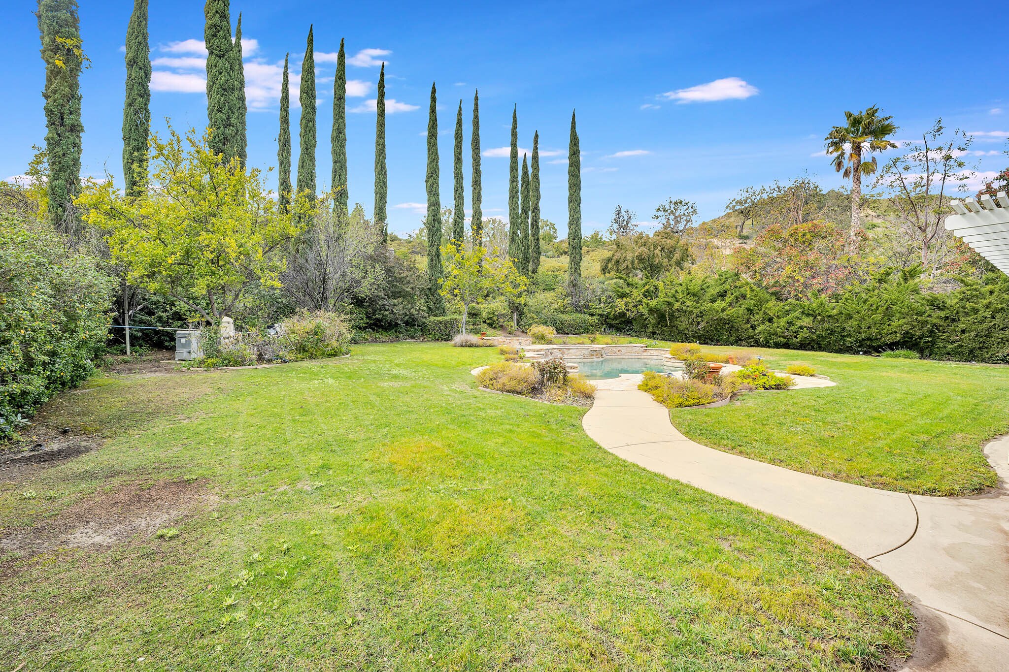 Lawn Area - 12215 Delante Ct
