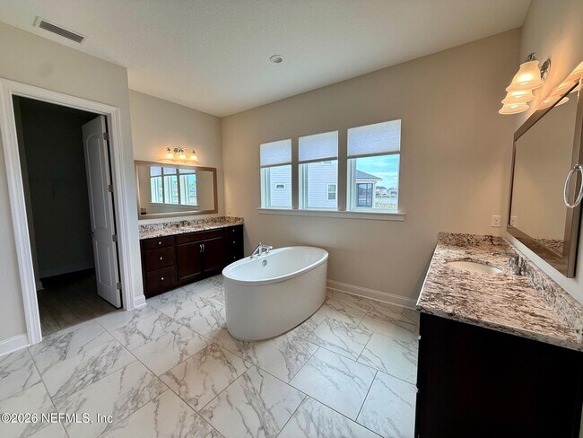 Building Photo - 194 Snowbell Ct