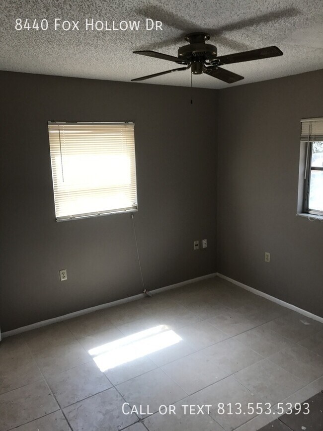 Building Photo - 8440 Fox Hollow Dr