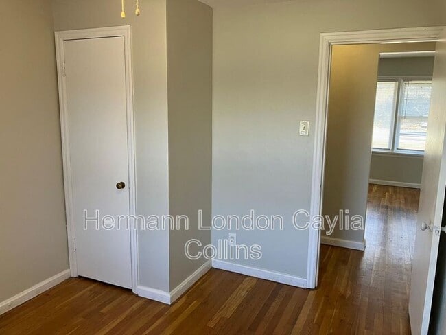 Building Photo - 1049 Willmann Ct