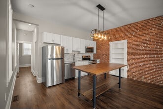 Building Photo - 1017 Ann Ave