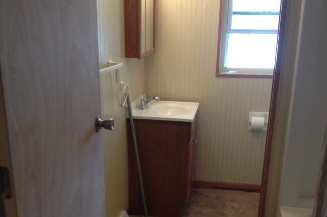 Building Photo - 347 Catherine St