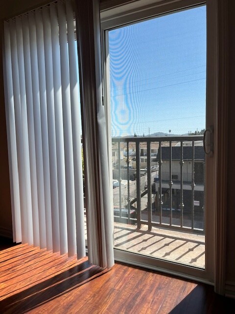 Building Photo - 6900 Laurel Canyon Blvd