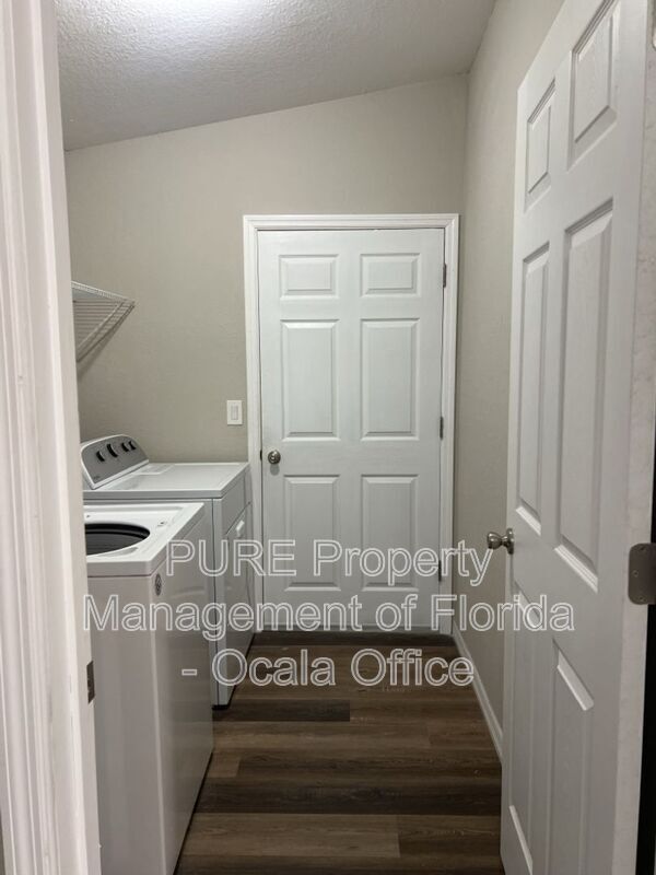 Building Photo - 4288 SW 140th Street Rd
