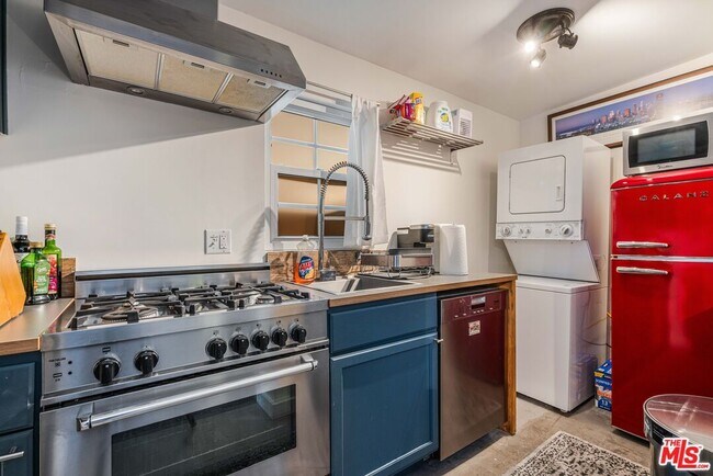 Building Photo - 12413 Beatrice St