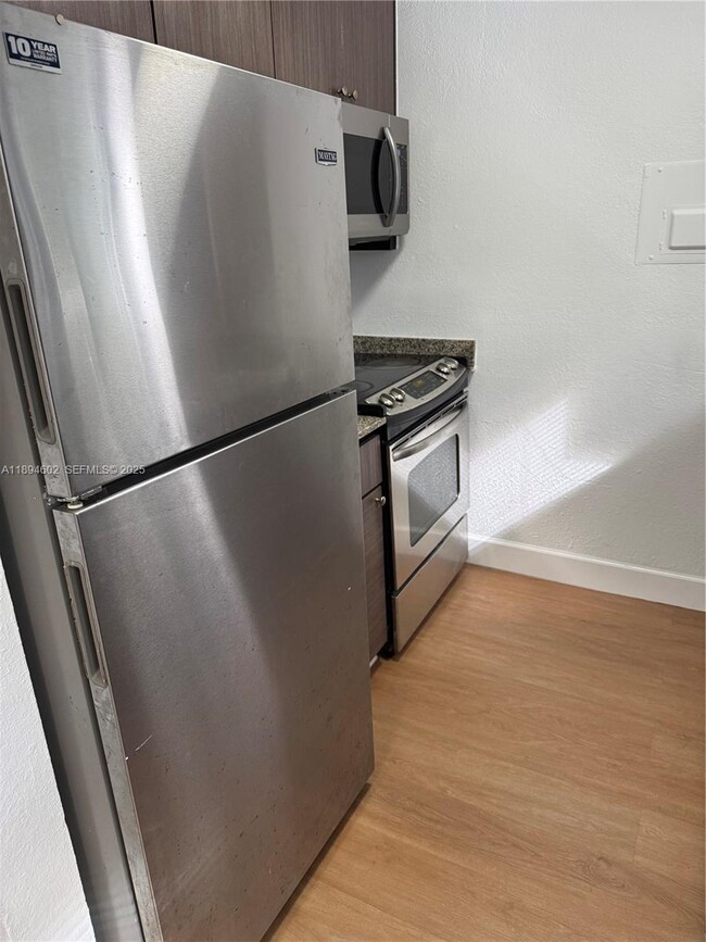 Building Photo - 180 NE 71st St