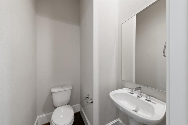Building Photo - 4021 University Grove St