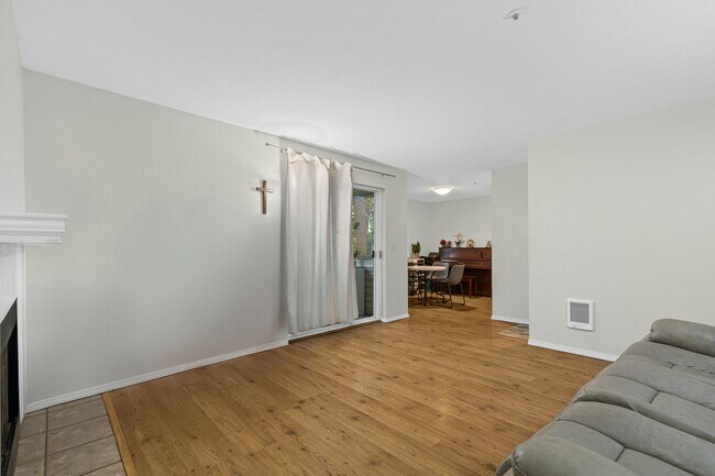 Building Photo - 19230 Forest Park Dr NE