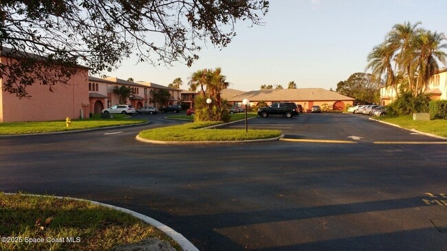 Building Photo - 215 San Juan Cir