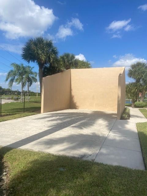 Building Photo - 18071 Clear Brook Cir