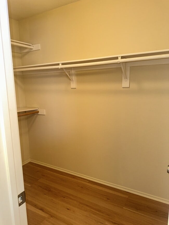 Building Photo - 6025 Abernathy Dr