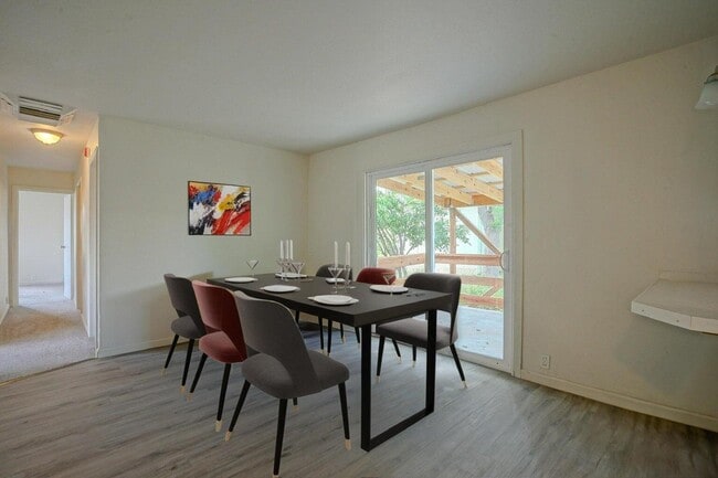 Building Photo - 2765 Applewood Dr