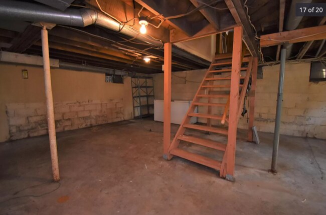 Building Photo - 1504 E Matlock Rd