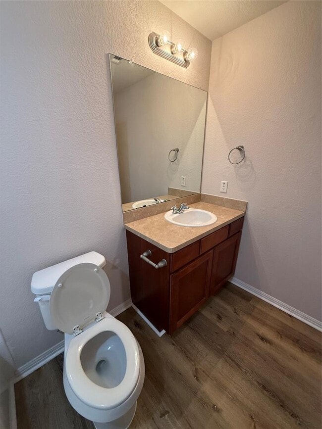 Building Photo - 334 TX-332 Loop