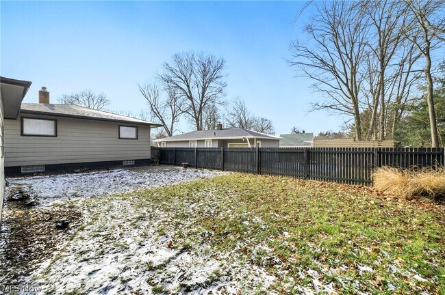 Building Photo - 1171 Jason Ave