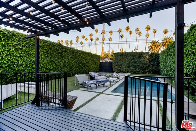 Building Photo - 3438 4th Ave