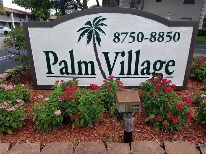 Building Photo - 8750 Royal Palm Blvd