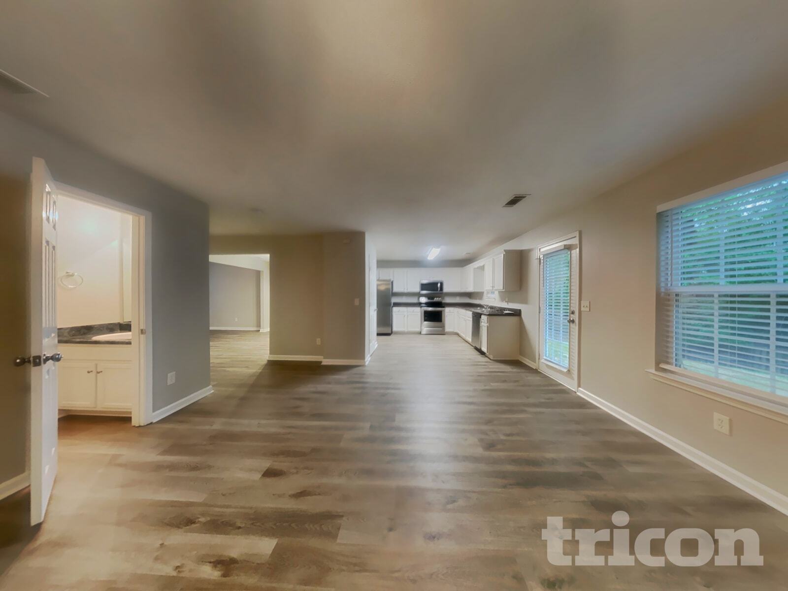 Building Photo - 613 Amberwood Dr