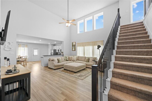 Building Photo - 30208 Arnold Br Dr