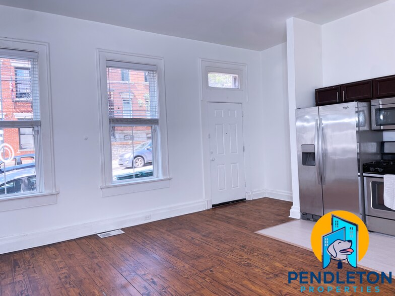 Building Photo - 521 E 13th St