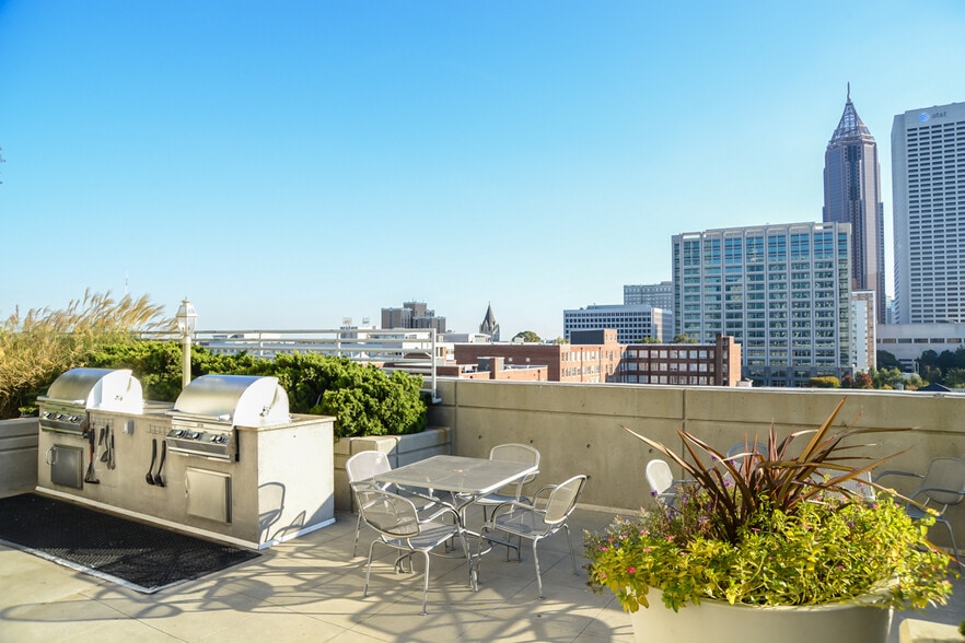 Rooftop Grilling Stations - 860 Peachtree St NE