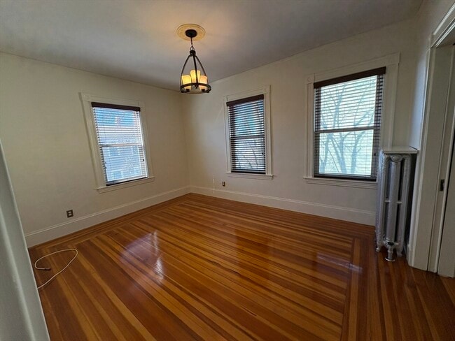 Building Photo - 62 Ibbetson St