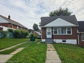 Building Photo - 3 Bedroom 2 Bath House
