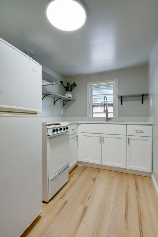 Building Photo - 600 Larkin Springs Rd