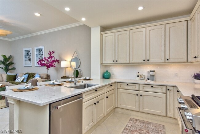 Building Photo - 9242 Tesoro Ln
