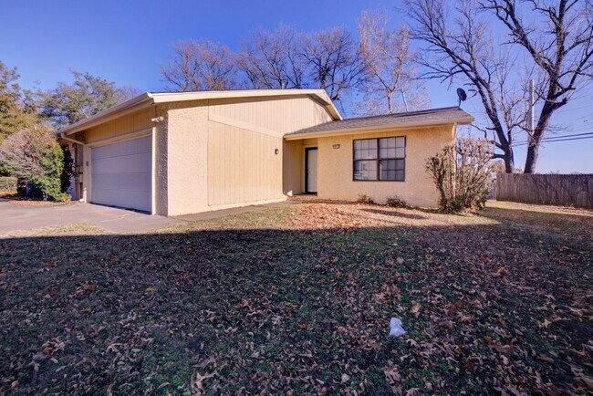 Building Photo - 8041-8041 S 79th E Ave