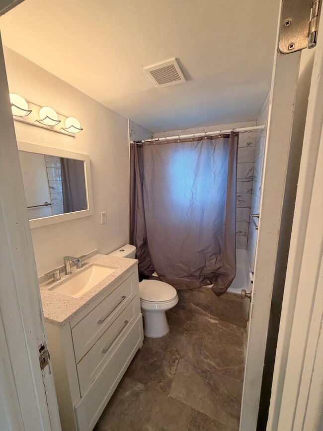 Building Photo - 13918 Terry St