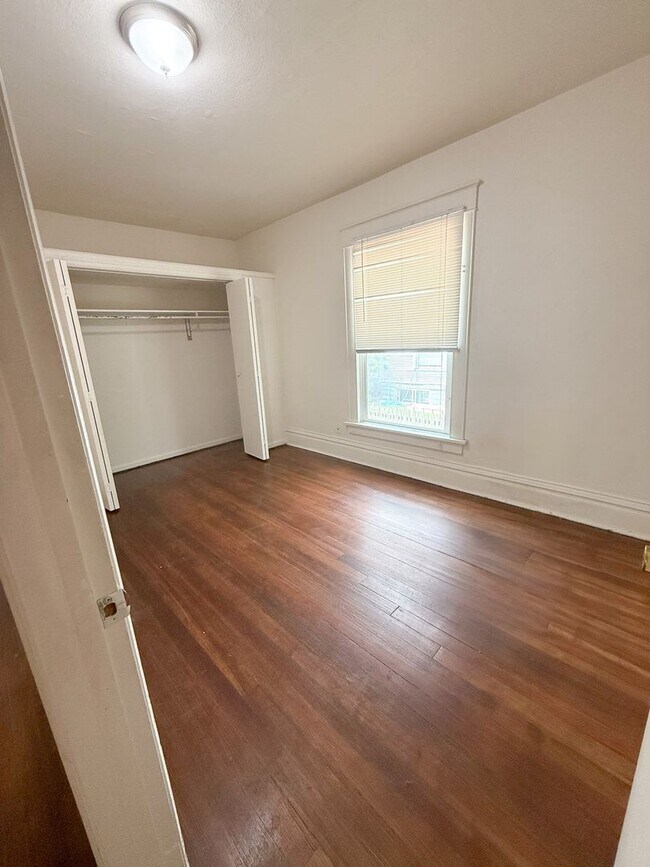 Building Photo - Spacious Multi-Unit Home Near UNC – Flexible Living & Modern Updates