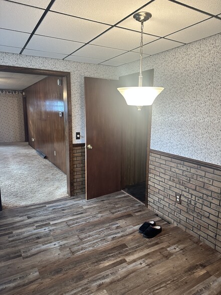 Building Photo - 2631 Tatham Rd