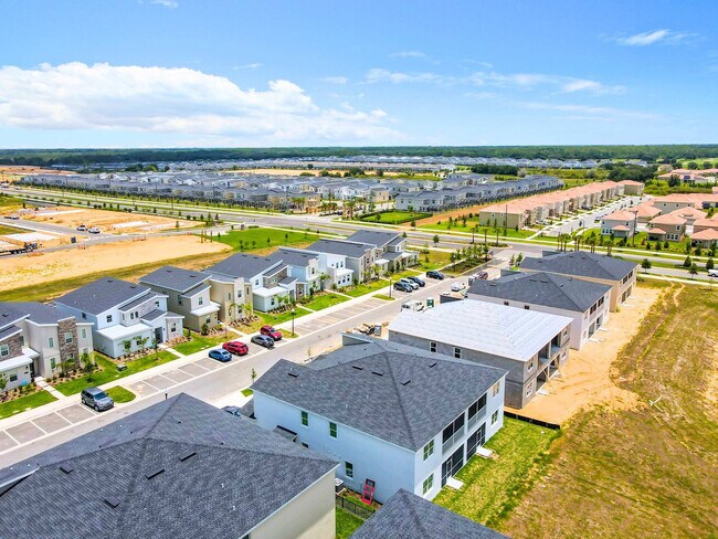 Building Photo - 9338 Sommerset Hills Dr