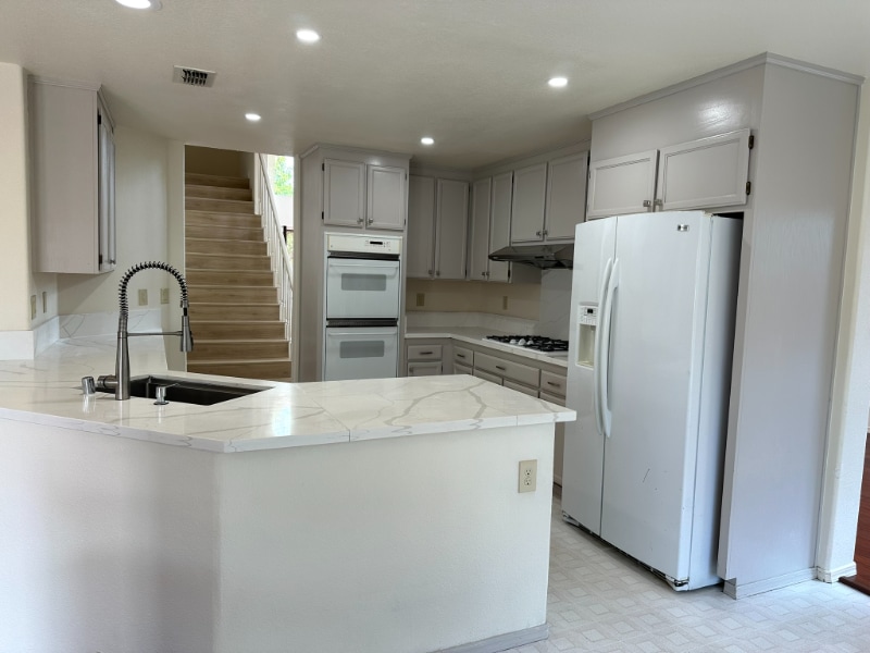 Building Photo - 2426 Carpinteria Dr