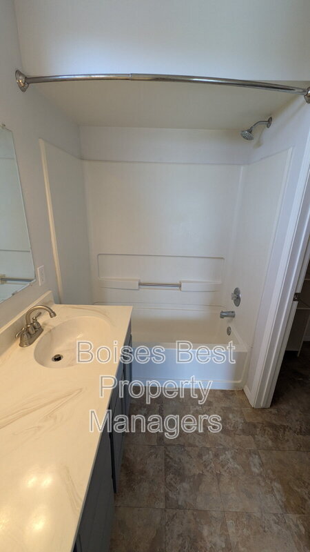 Building Photo - 5734 S Hollyhock Pl