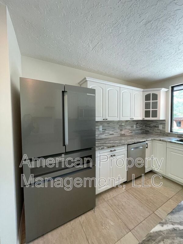 Building Photo - 3711 E 108th St