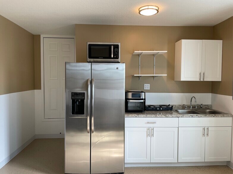 Kitchen - 3715 7th St W