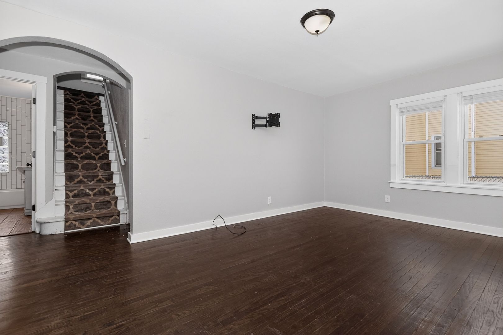 Building Photo - 1631 W Custer Ave