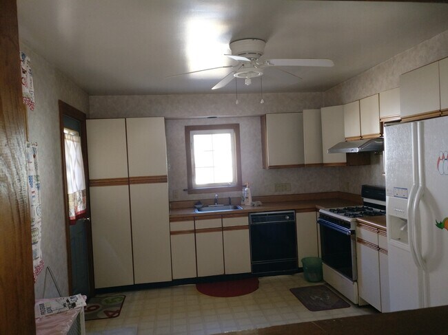 Building Photo - 5922 Loretto Ave