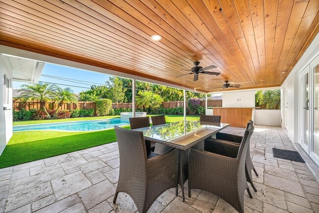 Building Photo - 1061 NW 3rd St