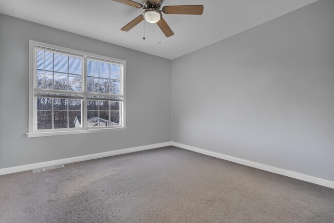 Building Photo - 261 Audrea Ln