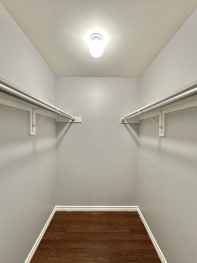 Building Photo - Coming Soon- 3 Bedroom 2 Bath Duplex at Mansion Creek in Tyler! Chapel Hill ISD!