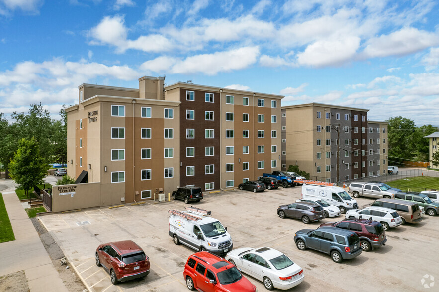 Northeast Corner - Parkview Towers