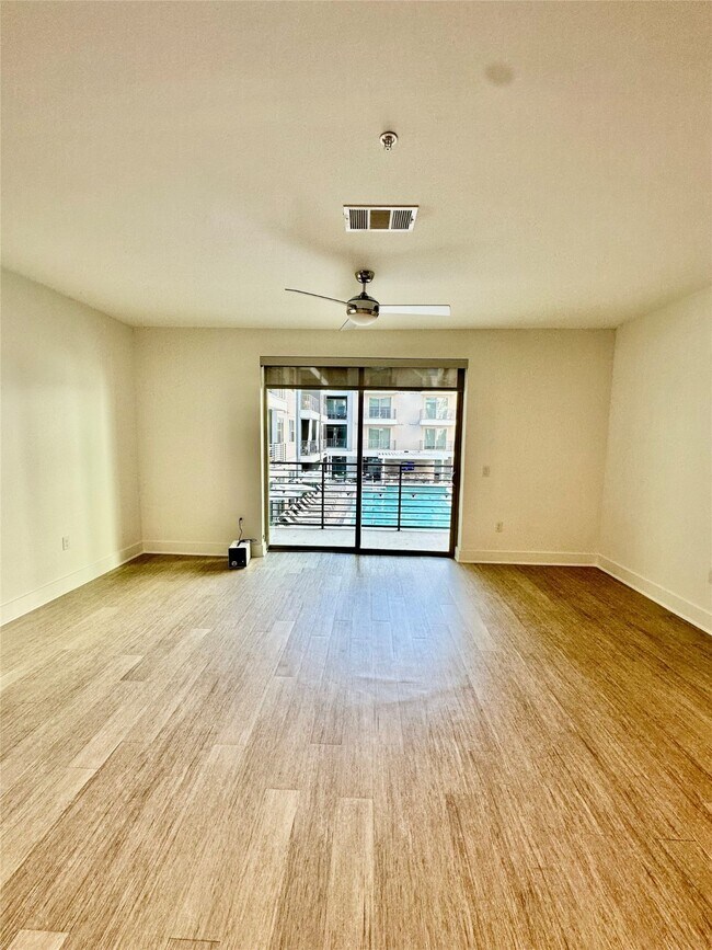 Building Photo - 6400 Washington Ave