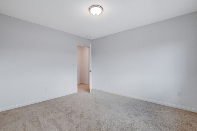 Building Photo - 7821 Tomsburgh Ln