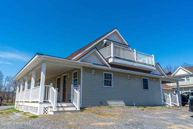 Building Photo - 298 Wilton Gansevoort Rd